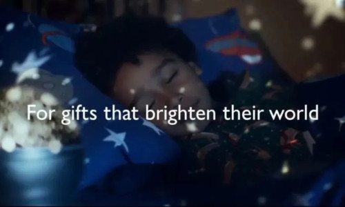 John Lewis的圣诞广告，真卷不动了。​